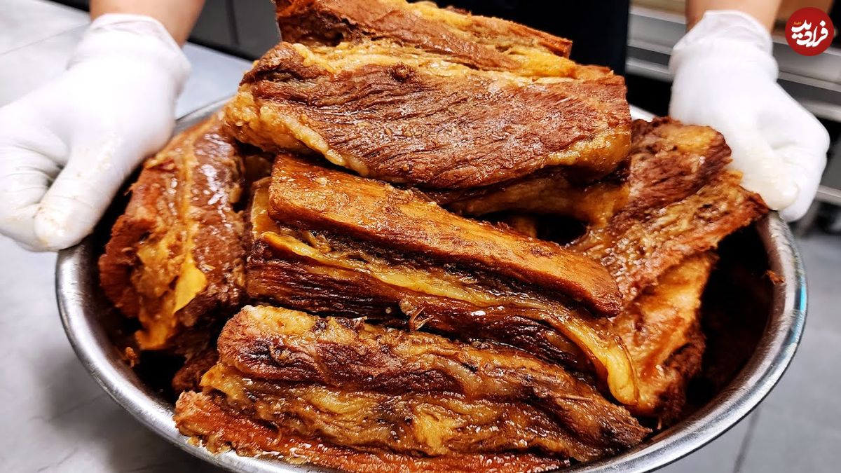 ببینید؛ غذای خیابانی در کره؛ تهیه نودل گوشت و نودل بامبو و سوپ استخوان در سئول