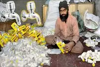 ببینید| فرآیند تماشایی بازیافت ضایعات فلزی و تولید شیر آب با آن ها در پاکستان