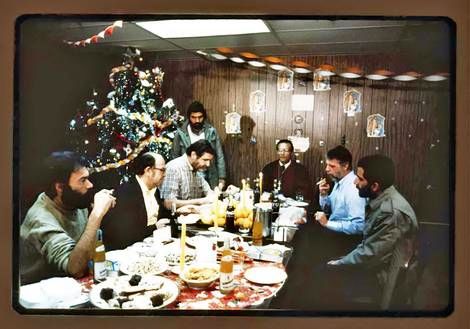 (عکس) جشن کریسمس گروگان های آمریکایی در ایران