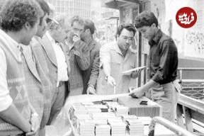 عکس؛ سفر در زمان؛ کارکنان صداوسیما آرشیو قبل از انقلاب را می‌فروختند!