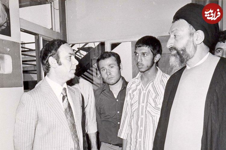 سفر در تاریخ؛ «بهشتی در  لحظه به خاک سپردن آیت‌الله طالقانی»؛ سال 58