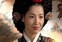 عکس| سفر در زمان؛ «ملکه مون‌جونگ» 20 سال بعد سریال یانگوم در 53 سالگی؛ سال 1401