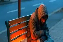 عکس؛ نیمکت‌های گرم‌شونده خیابان‌های ژاپن؛ آغوشی امن برای بی‌خانمان‌ها