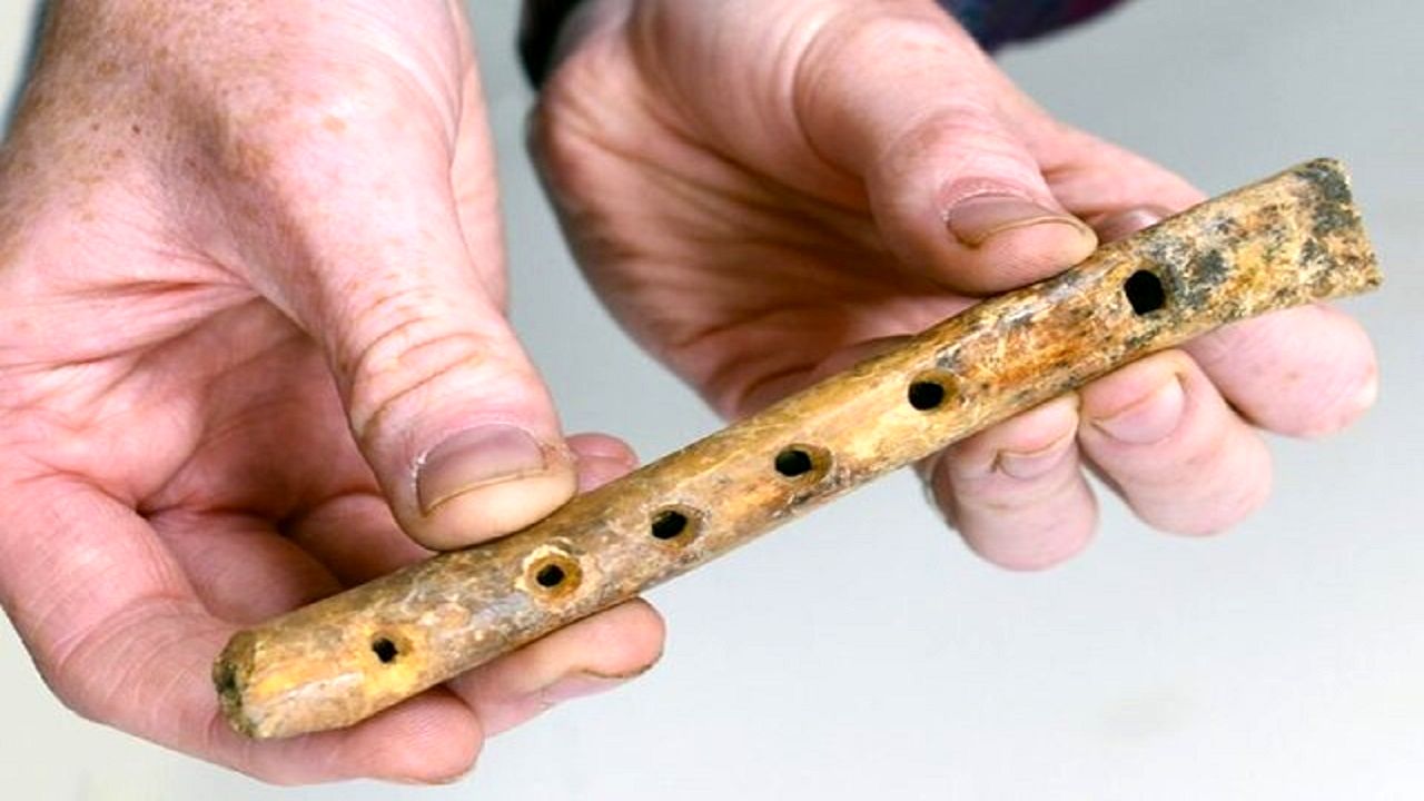  کشف دو فلوت 8 هزار ساله در چین
