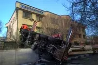 جزئیات| سقوط جرثقیل در بلوار آفریقا