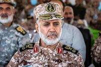 عکس؛ سفر به تاریخ؛ «سردار رشید» در کنار «سردار شادمانی» در هواپیمای نظامی