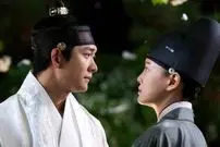 تصاویر؛ سریال کره‌ای «طلوع ماه در رودخانه»؛ پیوند دو روح و بیداری رازهای پنهان دربار