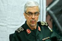عکس؛ سفر در زمان؛ «سردار رادان، سرلشکر موسوی و سرلشکر باقری» در یک مراسم؛ سال 1402