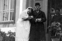 سفر به تاریخ؛ عکسی عاشقانه از یک زوج مسن در دوره پهلوی اول؛ دهه 1310