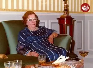 عکس| سفر در زمان؛ خانه مادر شاه به تصرف مردم درآمد، ۴۷ سال پیش در ۲۴ بهمن