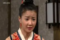 عکس| سفر زمان؛ چهرۀ «یونهوا، ندیمۀ یوجین» (امپراتور بادها) در 43 سالگی در جشن اعلام بارداری‌اش