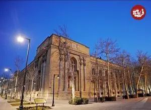 عکس| سفر به ایران قدیم؛ زنان تهرانی که در میدان مشق نشسته بودند؛ 135 سال قبل