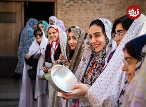 (تصاویر) «قاشق‌زنی» چهارشنبه‌ سوری در قزوین