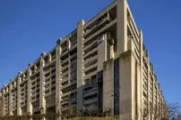 تصاویر| یک مجتمع مسکونی خشن در ایتالیا! 