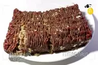 ویدئو/ چه بلایی بر سر گوشت چرخ شده در فضای آزاد می‌آید؟