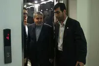 تصاویر/ صالحی امیری در دفتر کار جدید