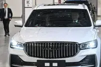 ببینید| پوتین خودروی شاسی‌بلند ولگا را آزمایش کرد