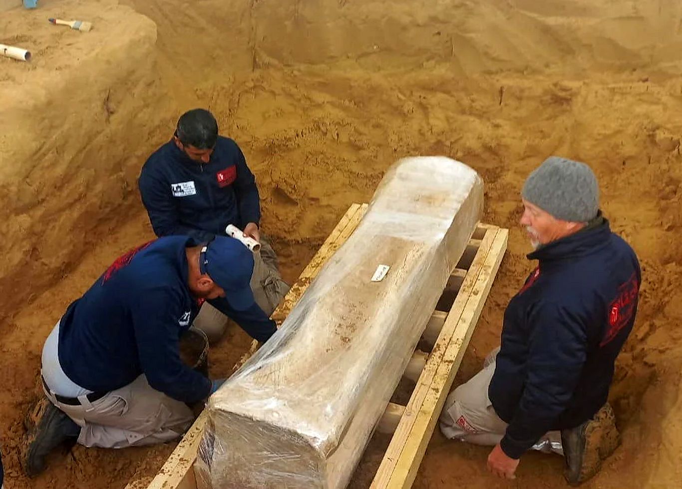 کشف تابوت سربی ۲ هزارساله در غزه