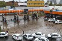 تصاویر/ اختلال در پمپ‌بنزین‌ها