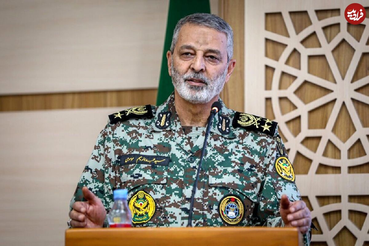 عکس؛ سفر در زمان؛ «سرلشکر موسوی جانشین سرلشکر باقری» در جبهه؛ دهه 60