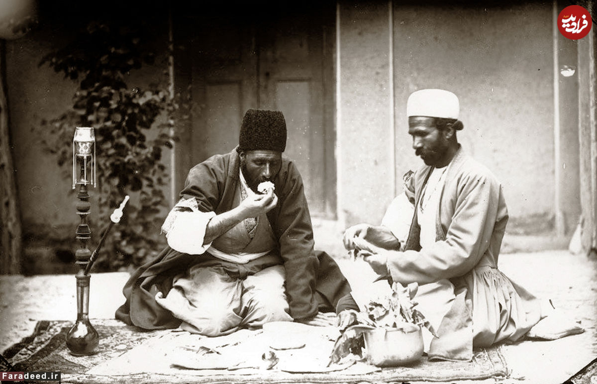 غذا خوردن مرد قجری