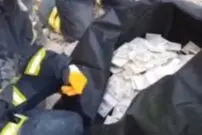 (ویدئو) پیدا شدن ساک پول دو میلیون دلاری حین آوار برداری در ترکیه