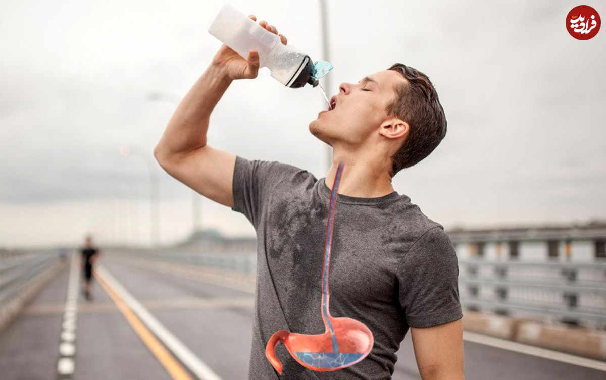 ۸ دلیل علمی برای ننوشیدن آب در حالت ایستاده