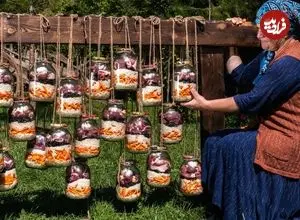 ببینید| غذای روستایی در آذربایجان؛ پخت پلو مخلوط با گوشت گاو در ظروف شیشه ای