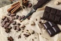 ۷ فایده شگفت‌انگیز شکلات تلخ برای سلامتی