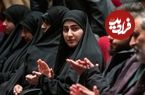 عکس؛ سفر به تاریخ؛ «زینب، دختر سردار سلیمانی» در حال گفتگو با «ژاله صامتی» در یک مراسم