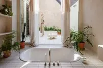 (تصاویر) معماران مینیمالیست چگونه «حمام» می‌سازند؟