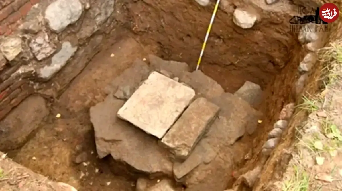 «سنگ پادشاهی» 500 ساله از «فاضلاب» بیرون آمد