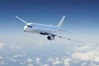 (ویدئو) دقایقی هولناک روی باند فرودگاه؛ فاجعه به میلیمتر بند بود