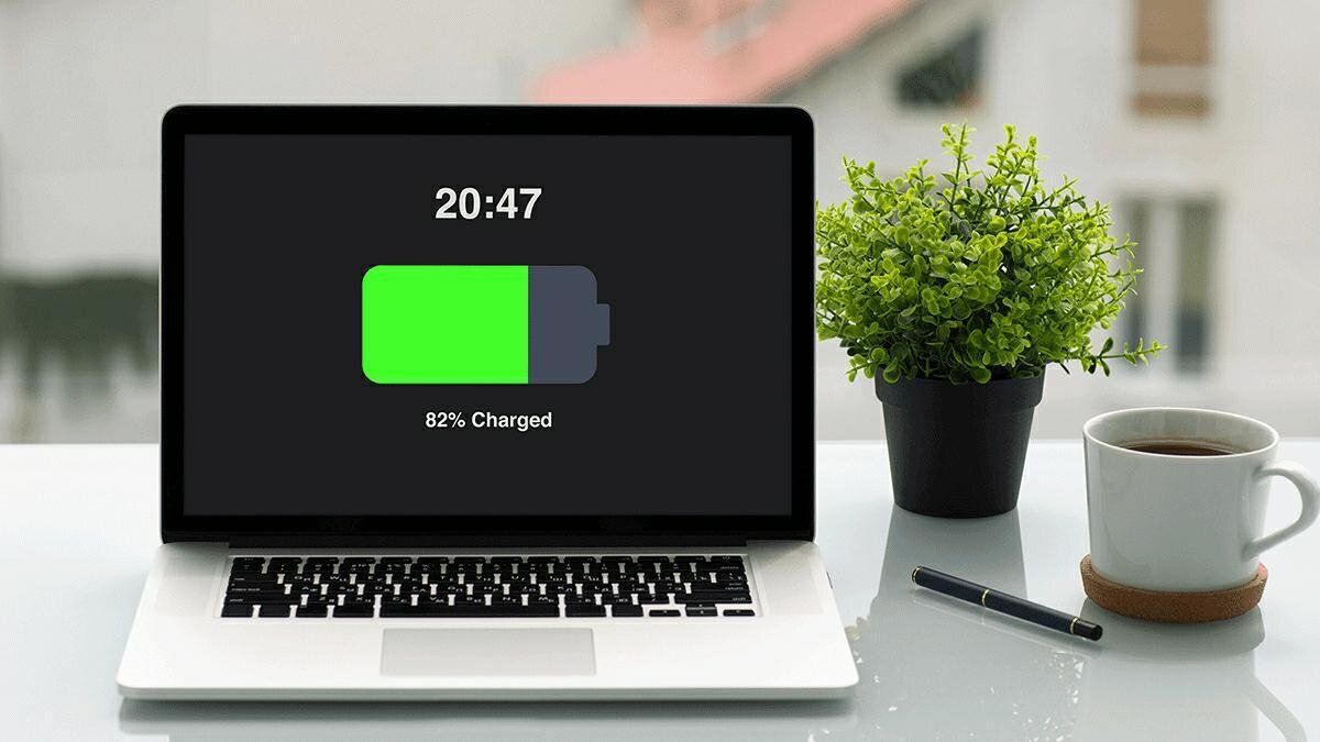 چرا شارژ لپ تاپ وقتی که خاموش است، تمام می‌شود؟