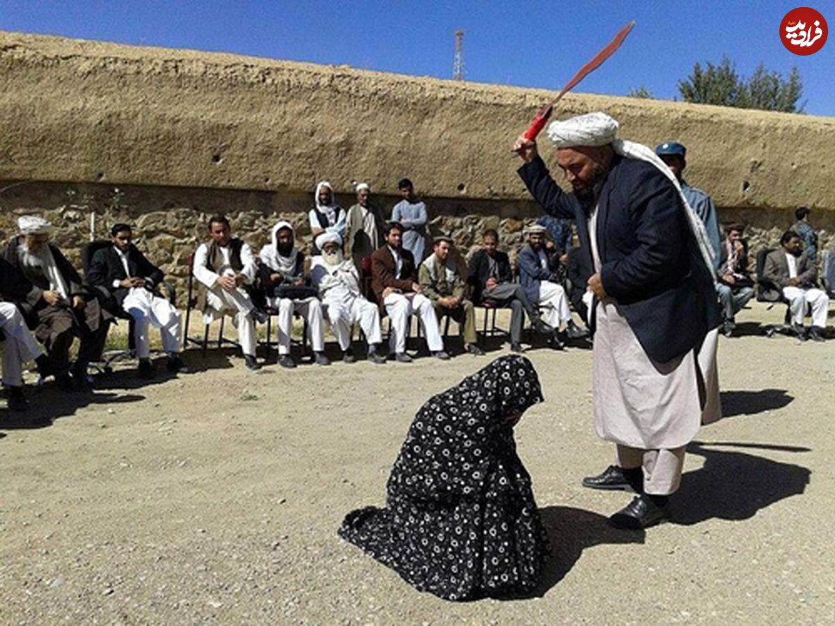 (تصویر) شلاق زدن پسر و دختر افغان در ملاعام