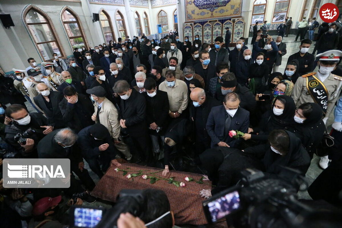 مراسم تشییع استاد محمدرضا شجریان در تهران؛ کدام چهره‌ها حضور داشتند؟