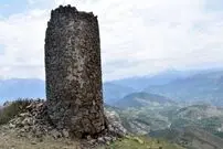 (عکس) یک بلاگر، قلعه ۱۵۰۰ساله املش را آتش زد