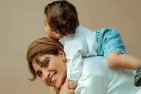 عکس‌های جدید مونا کرمی در کنار فرزندش حامی