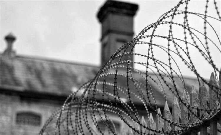 فرار ۲۳ زندانی از زندان پارسیلون خرم‌آباد