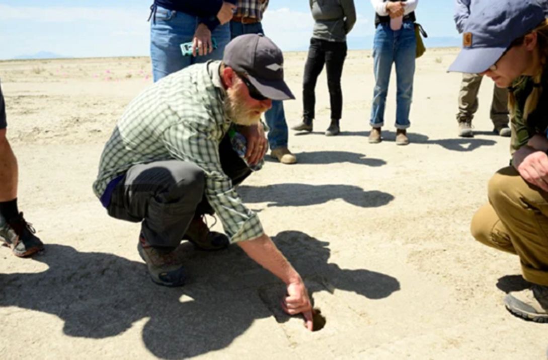 (تصاویر) کشف ردپای ارواح باستانی در یک صحرای آمریکا
