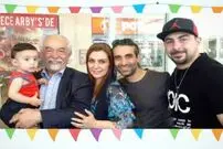 عکس/ خانم بازیگر به همراه همسر و فرزندش در ترکیه