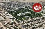 عکس| سفر به ایران قدیم؛ مردی با الاغ در حال عبور از یک پل در نزدیکی توس؛ 125 سال قبل