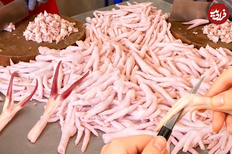 ببینید؛ غذای خیابانی در تایوان؛ پخت یک غذای سنتی با پای مرغ در تایپه