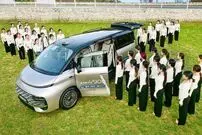 تصاویر؛ جیلی گلکسی V900 با جای دادن ۴۲ نفر، رکورد گینس را شکست!