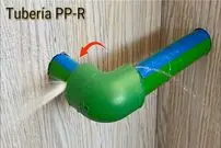 ببینید؛ یک روش ساده برای تعویض لوله آب شکسته در محیطی تنگ