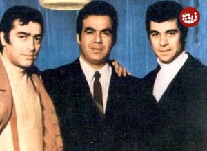 عکس؛ سفر در زمان؛ «ناصر ملک مطیعی» در حال خارج شدن از خانه شخصی اش؛ دهه 50