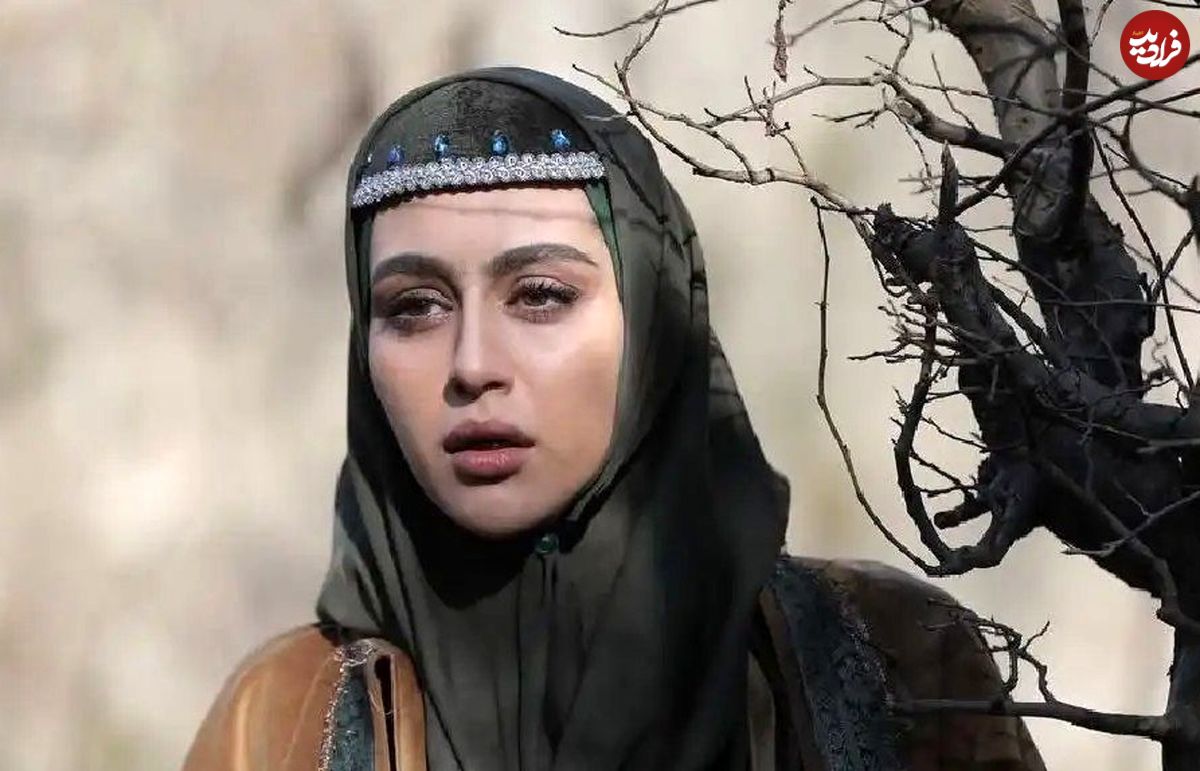 عکس؛ سفر زمان؛ چهرۀ متفاوت «گلنار» (سریال گیلدخت) در پشت صحنۀ یک فیلم؛ سال 1397