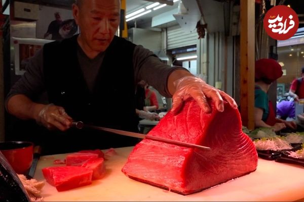 (ویدئو) محبوب ترین ساشیمی شهر اوساکا ژاپن را این مرد 58 ساله آماده می کند