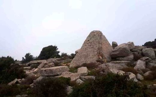 کشف مقبره هرمی باستانی عجیب در لبنان توسط یک کوهنورد