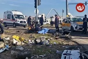 ببینید؛ لحظه دلخراش متلاشی کردن یک خودروی سواری توسط تریلی مقابل دوربین‌های مدار بسته با ۴ کشته